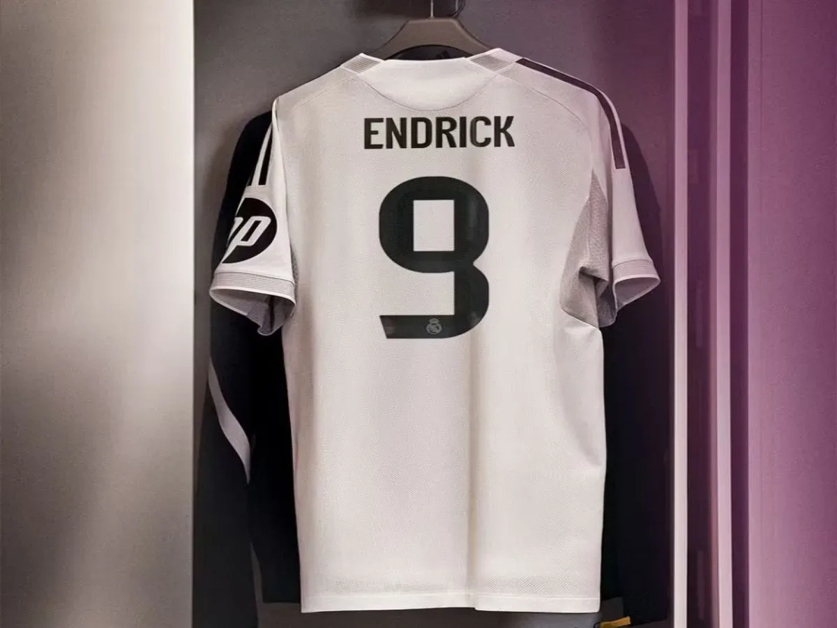 A pedido de Mourinho, Endrick permanece no Real Madrid e ganha a camisa 9